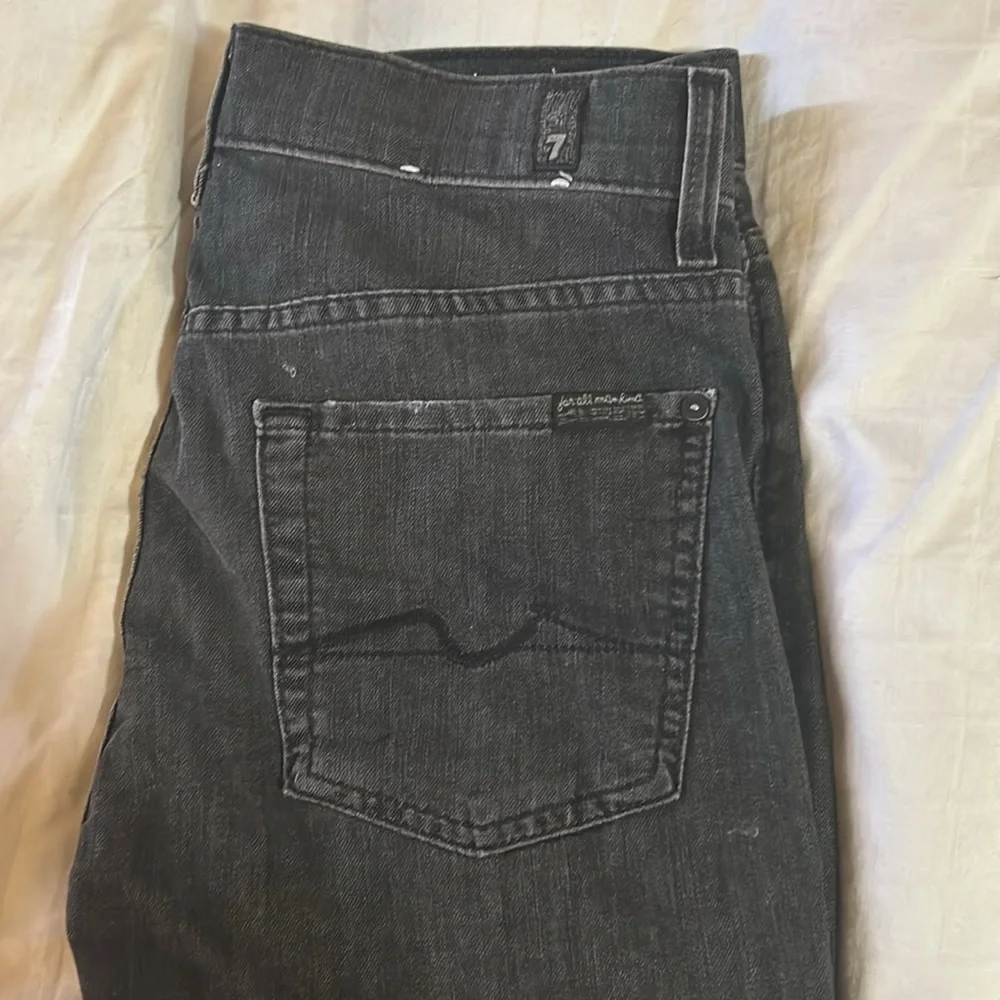 Used - Picture 3 of 3